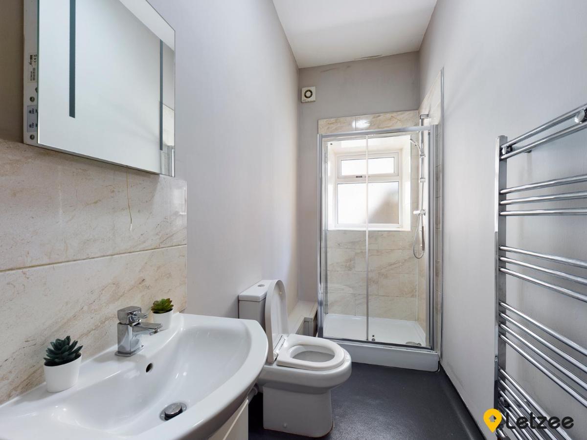 Apartment 110 Fabian Way *
